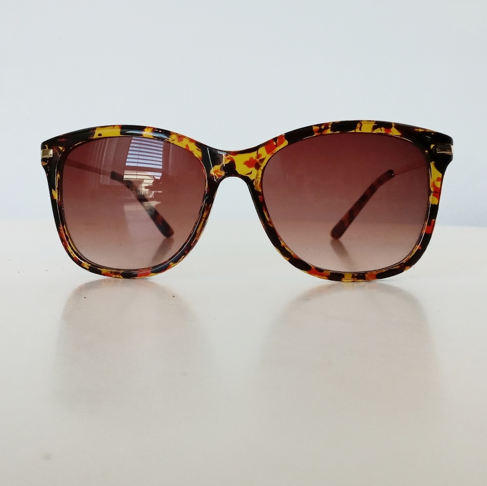 Lucky brand sunglasses